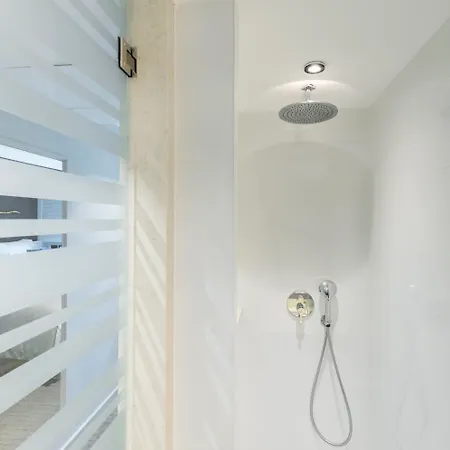 Riva Marina Hvar מלון חוואר