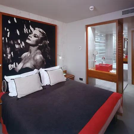 מלון Riva Marina Hvar חוואר