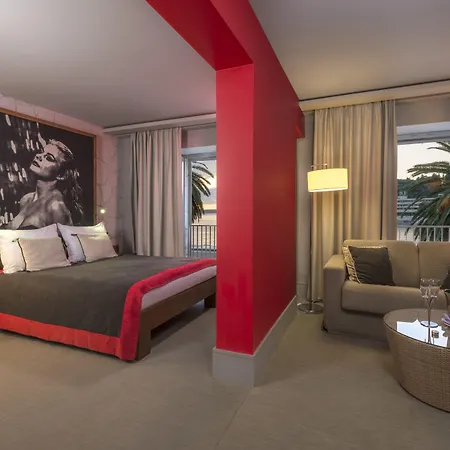 מלון Riva Marina Hvar 4*