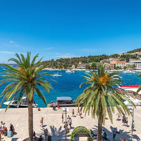 Riva Marina Hvar מלון 4*