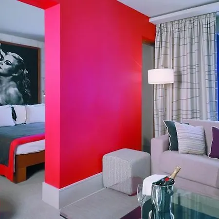 Riva Marina Hvar מלון 4*