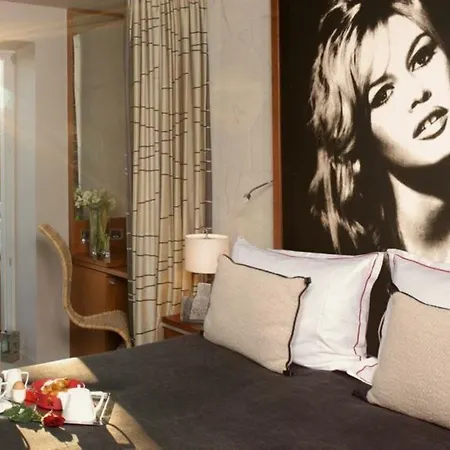 Riva Marina Hvar מלון 4*