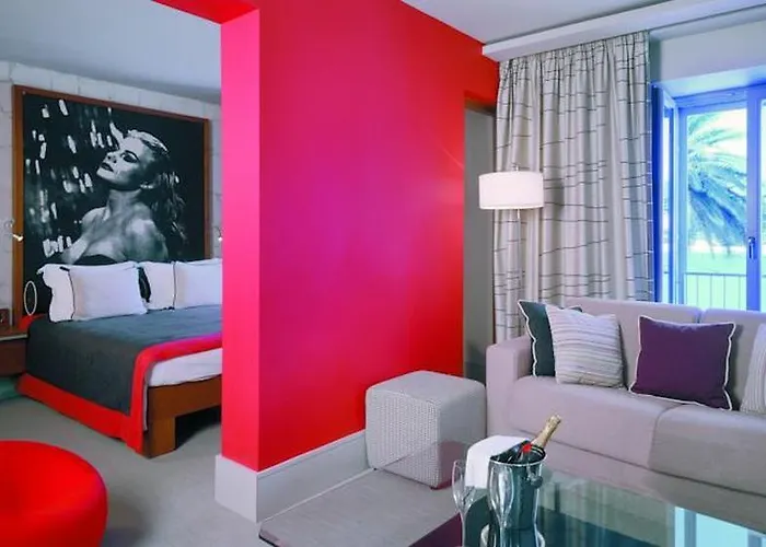 Riva Marina Hvar Hotel 4*