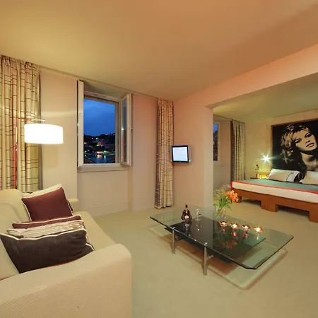 Riva Marina Hvar Готель