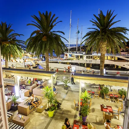 Riva Marina Hvar 4* Хвар