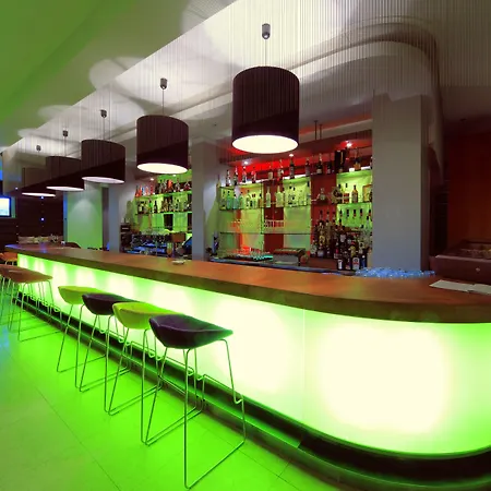 Riva Marina Hvar Хвар