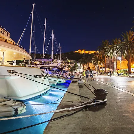 Riva Marina Hvar Hvar Town