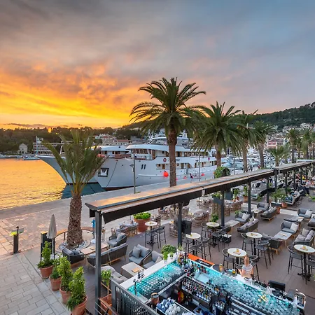 Riva Marina Hvar Готель 4*
