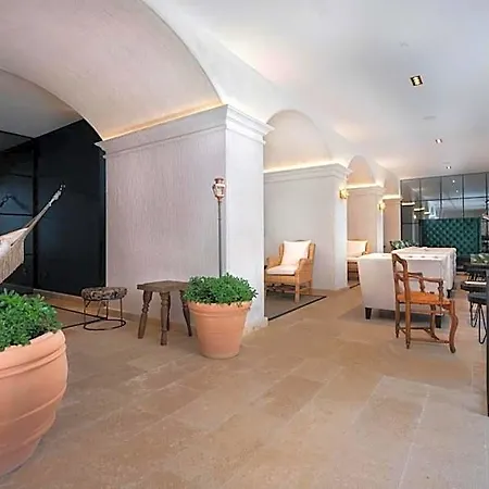 מלון Riva Marina Hvar חוואר
