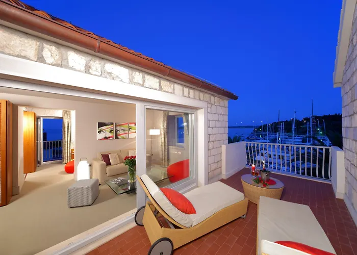 Riva Marina Hvar Hvar Town