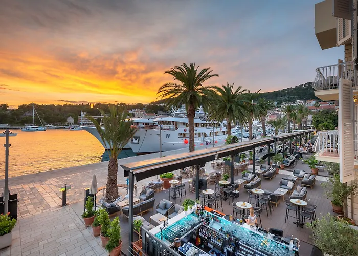 Riva Marina Hvar Hotel 4*